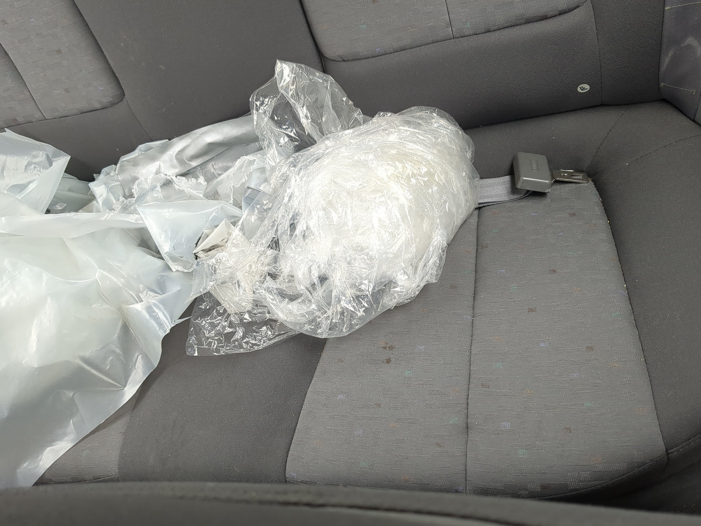 2003 Hyundai Accent Rear Seat Oem - Oemusedautoparts1.com