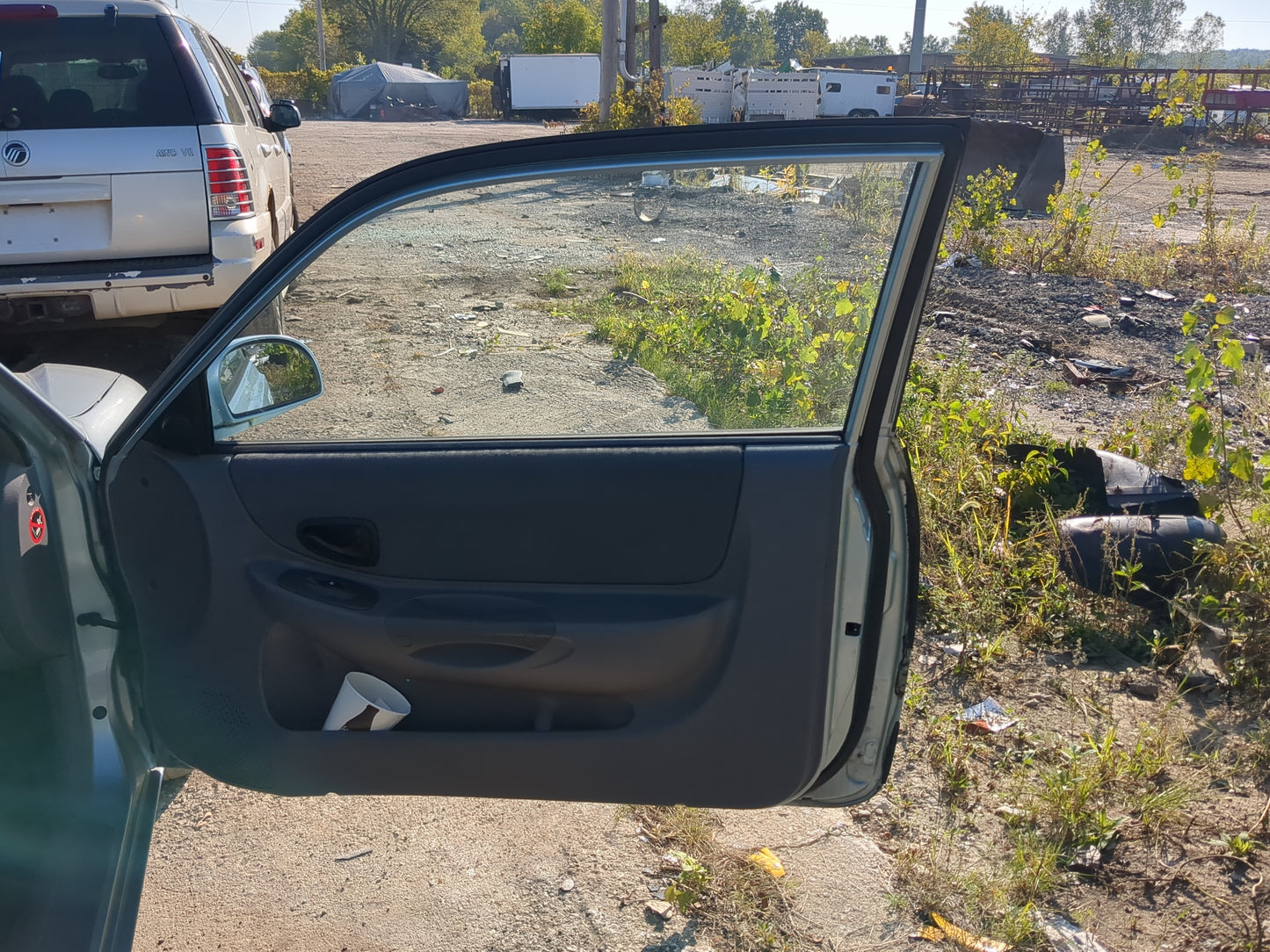 2000-2006 Hyundai Accent Passenger Front Door Oem - Oemusedautoparts1.com