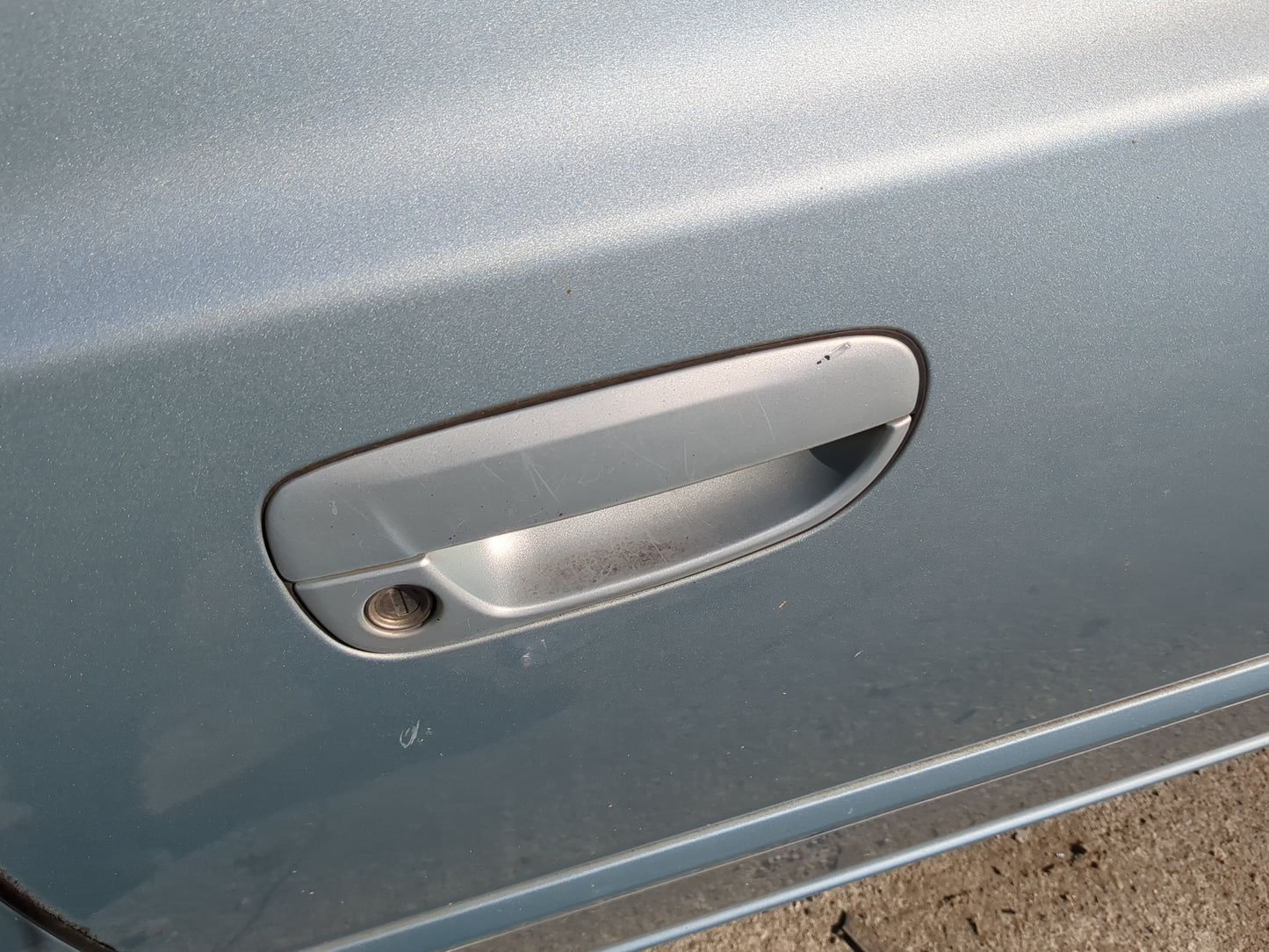 2000-2006 Hyundai Accent Passenger Front Door Oem - Oemusedautoparts1.com