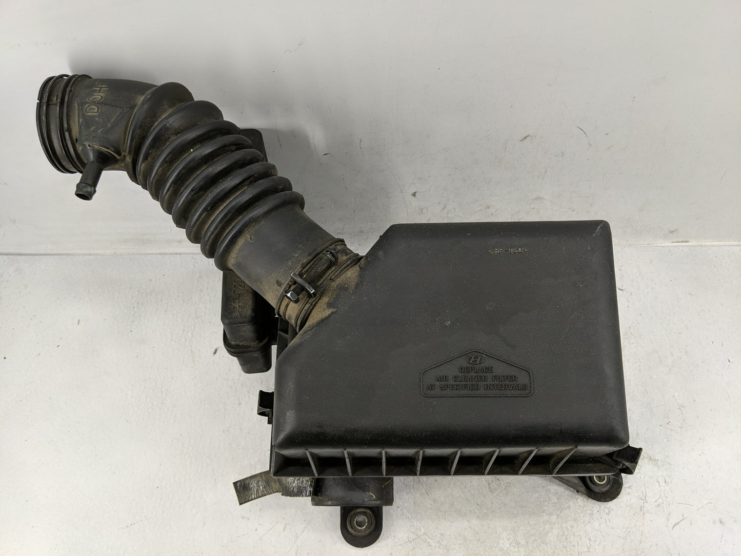 2001-2006 Hyundai Accent Air Cleaner Intake-duct Hose Tube - Oemusedautoparts1.com