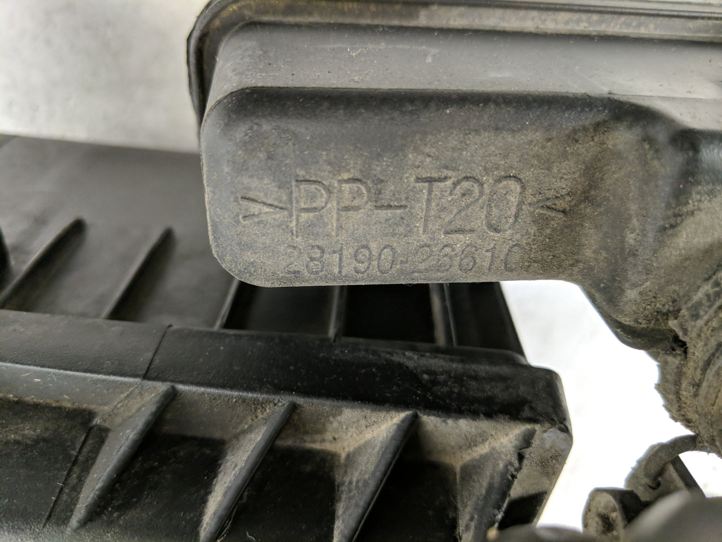 2001-2006 Hyundai Accent Air Cleaner Intake-duct Hose Tube - Oemusedautoparts1.com