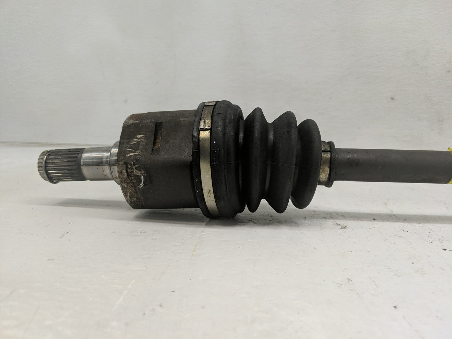 2000-2006 Hyundai Accent Axle Shaft Front Driver Cv C/v - Oemusedautoparts1.com