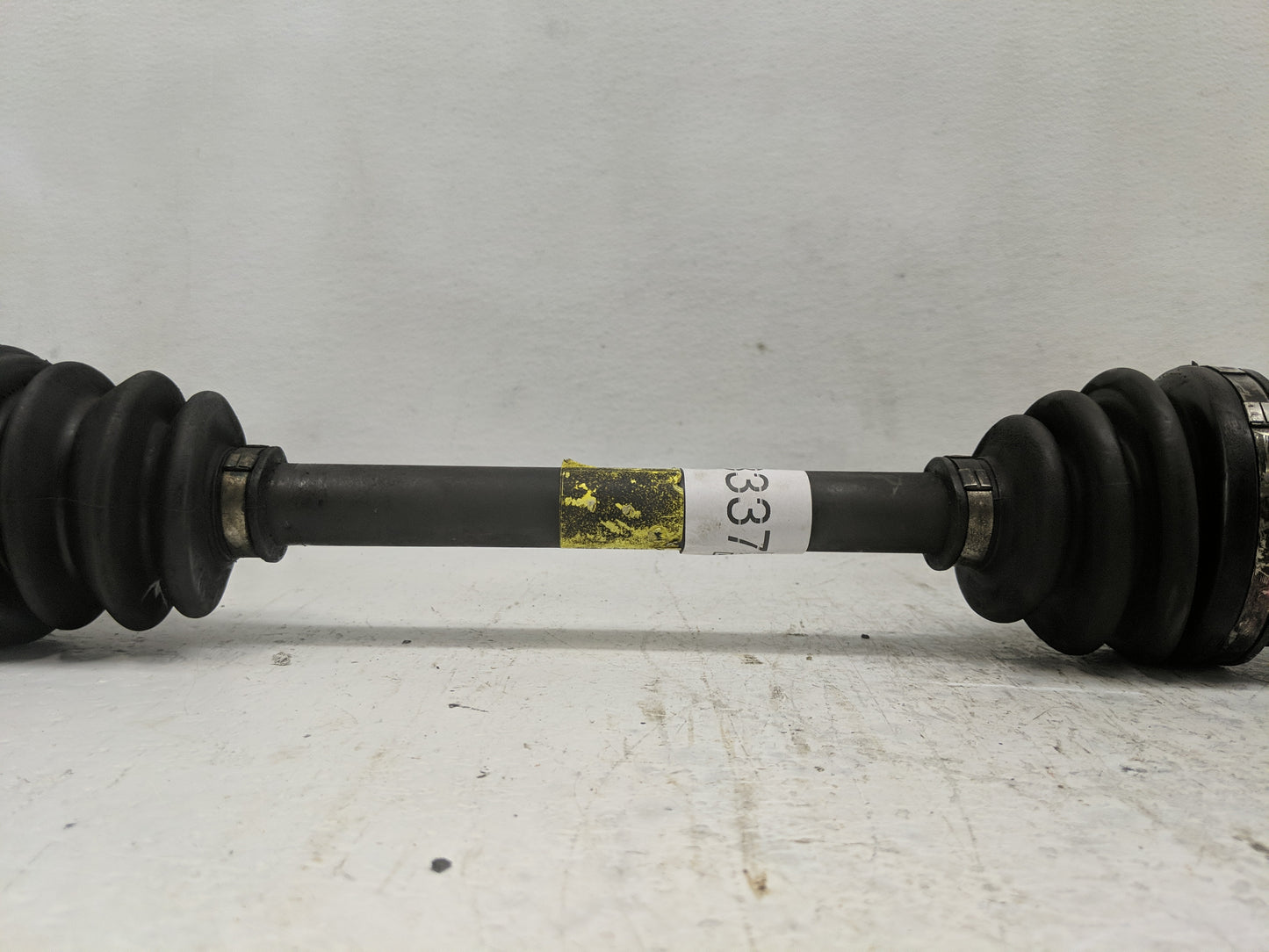 2000-2006 Hyundai Accent Axle Shaft Front Driver Cv C/v - Oemusedautoparts1.com