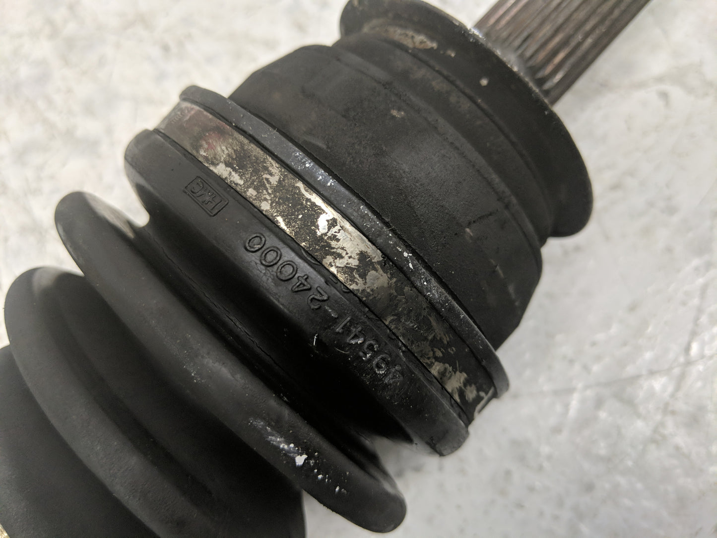 2000-2006 Hyundai Accent Axle Shaft Front Driver Cv C/v - Oemusedautoparts1.com