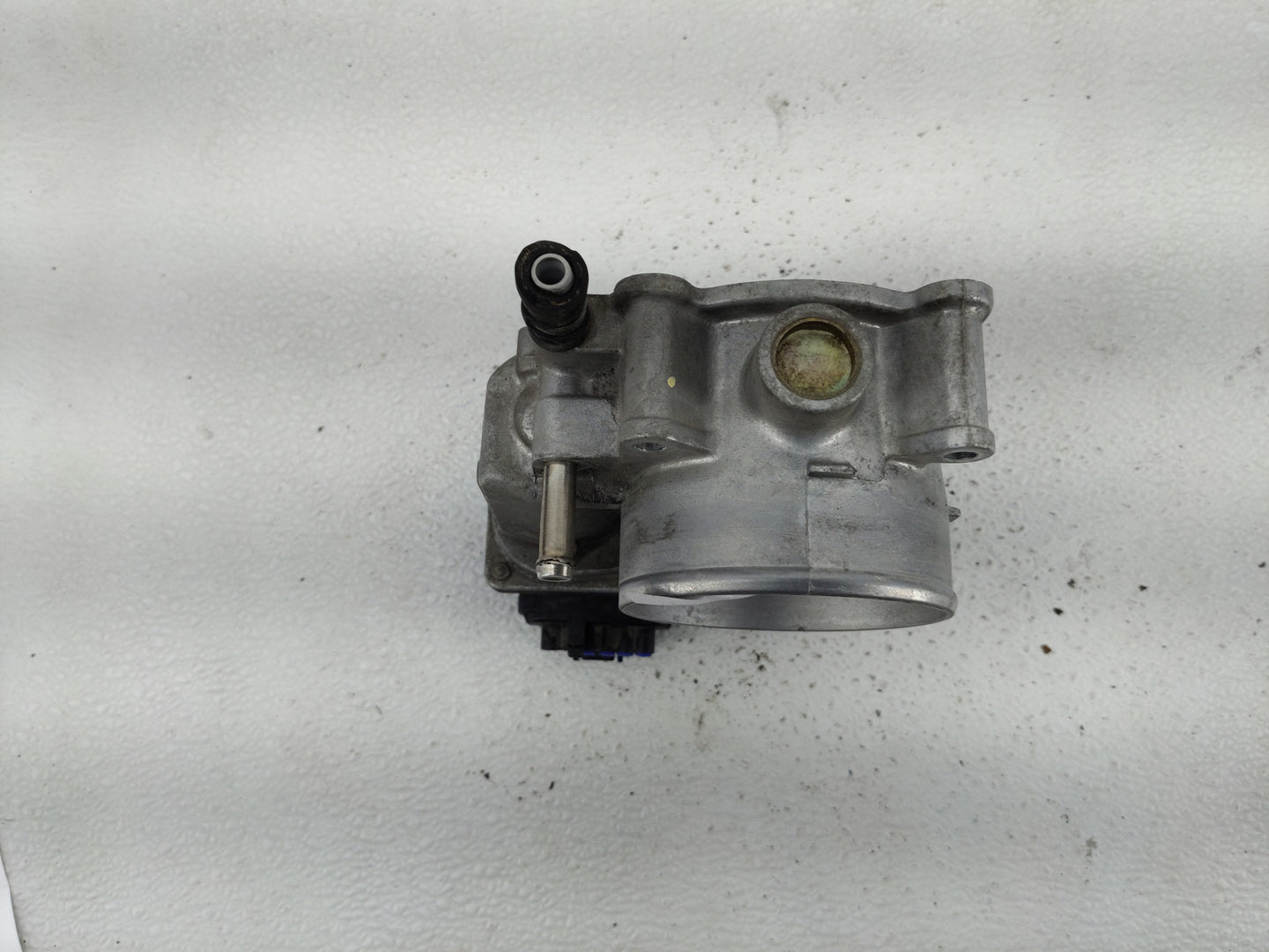 2000-2003 Hyundai Accent Throttle Body P/N:16119 7S000 Fits Fits 2000 2001 2002 2003 OEM Used Auto Parts - Oemusedautoparts1