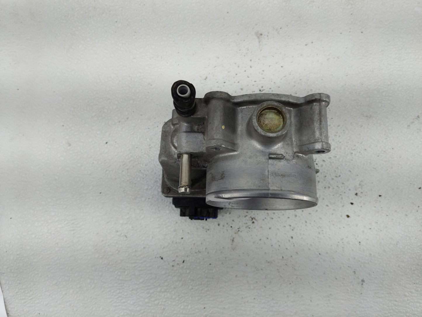 2000-2003 Hyundai Accent Throttle Body P/N:16119 7S000 Fits Fits 2000 2001 2002 2003 OEM Used Auto Parts - Oemusedautoparts1