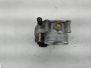 2000-2003 Hyundai Accent Throttle Body P/N:16119 7S000 Fits Fits 2000 2001 2002 2003 OEM Used Auto Parts