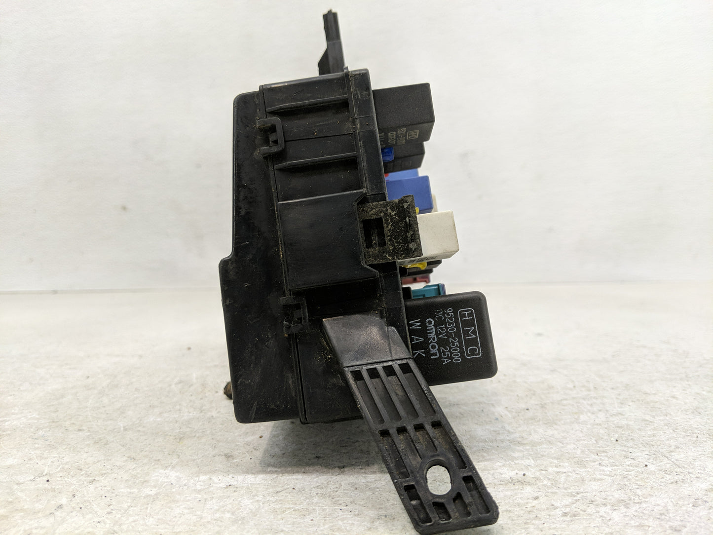 2000-2006 Hyundai Accent Fusebox Fuse Box Panel Relay Module P/N:91200 25671 Fits Fits 2000 2001 2002 2003 2004 2005 2006 OE