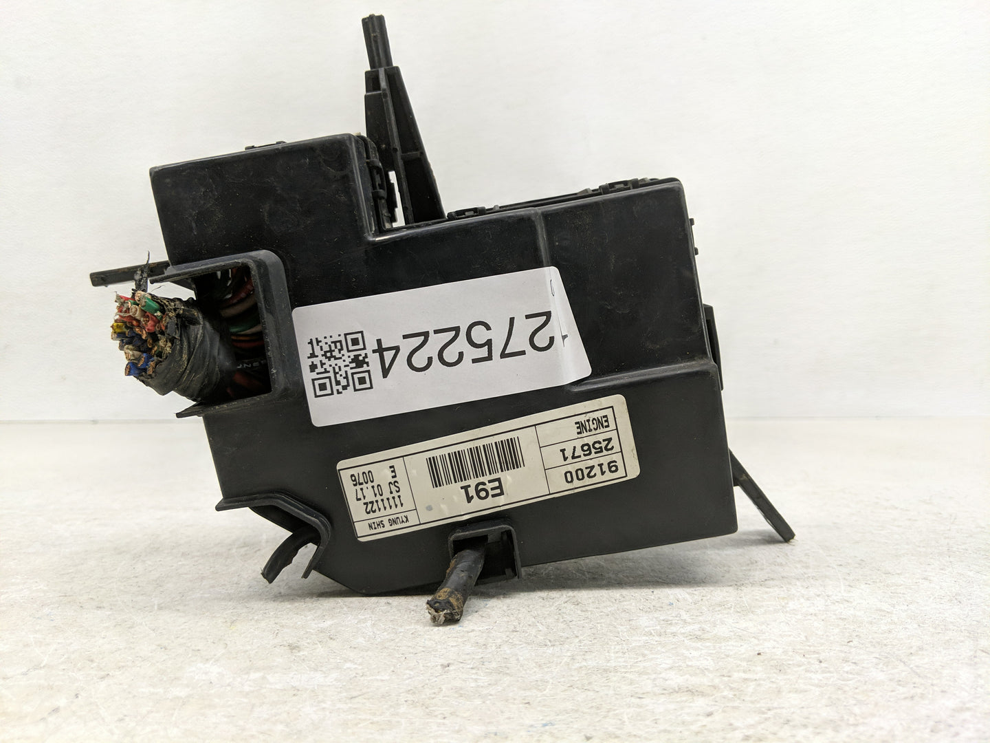 2000-2006 Hyundai Accent Fusebox Fuse Box Panel Relay Module P/N:91200 25671 Fits Fits 2000 2001 2002 2003 2004 2005 2006 OE