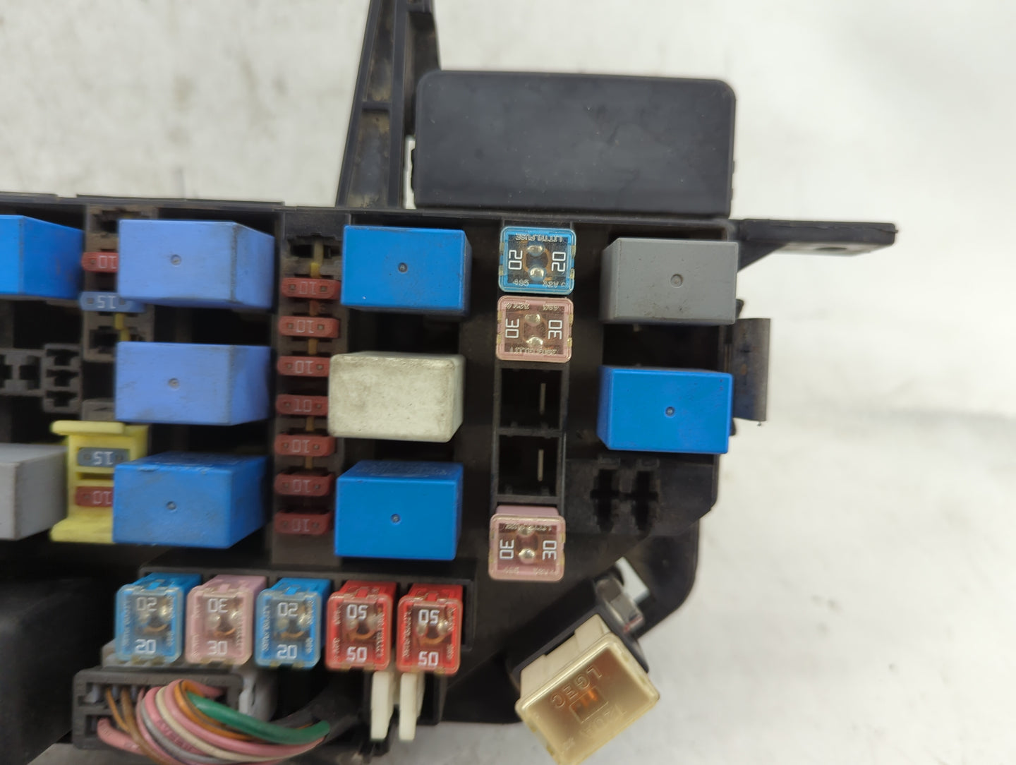 2000-2006 Hyundai Accent Fusebox Fuse Box Panel Relay Module P/N:91200 25671 Fits Fits 2000 2001 2002 2003 2004 2005 2006 OE