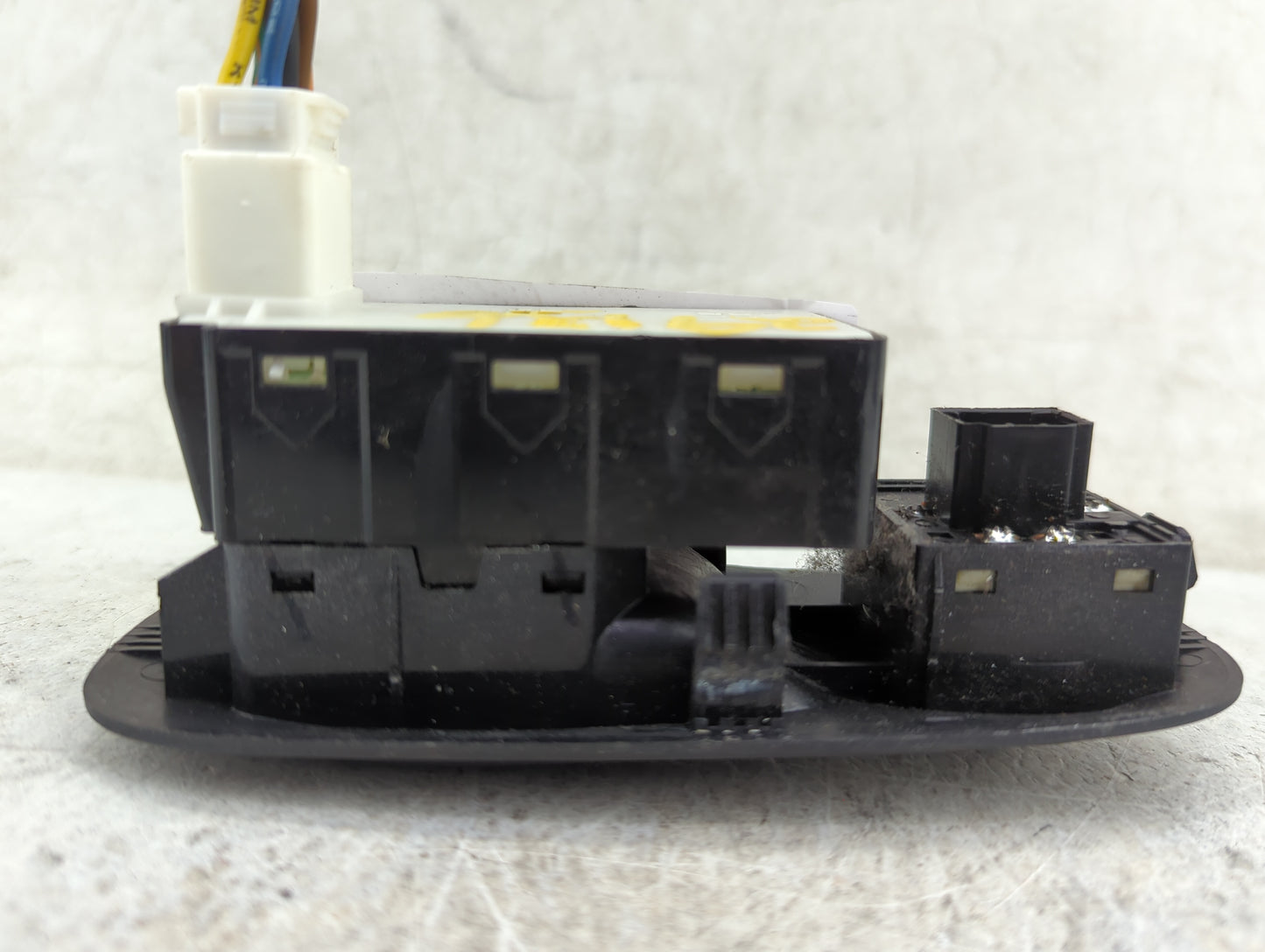 2003-2006 Hyundai Accent Master Power Window Switch Replacement Driver Side Left Fits Fits 2003 2004 2005 2006 OEM Used Auto