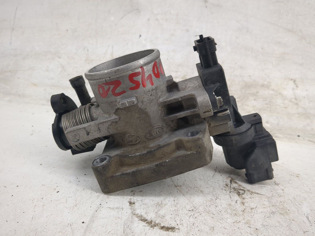 2001-2006 Hyundai Accent Throttle Body P/N:35150-22600 35170-22600, 9600930002 Fits Fits 2001 2002 2003 2004 2005 2006 OEM U
