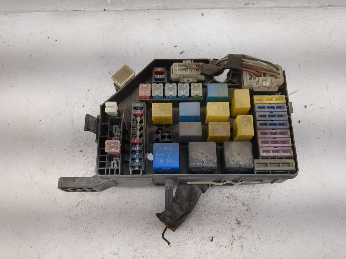 2001-2003 Hyundai Elantra Fusebox Fuse Box Panel Relay Module P/N:91210-2D033 Fits Fits 2001 2002 2003 OEM Used Auto Parts -