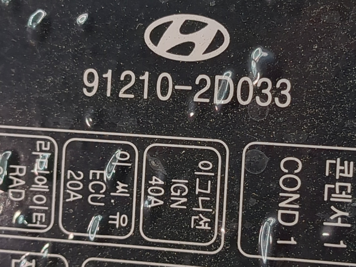 2001-2003 Hyundai Elantra Fusebox Fuse Box Panel Relay Module P/N:91210-2D033 Fits Fits 2001 2002 2003 OEM Used Auto Parts -