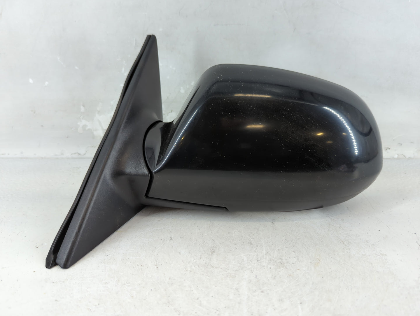 2001-2006 Hyundai Elantra Driver Side View Mirror - Left Door Mirror OEM Used - Oemusedautoparts1.com