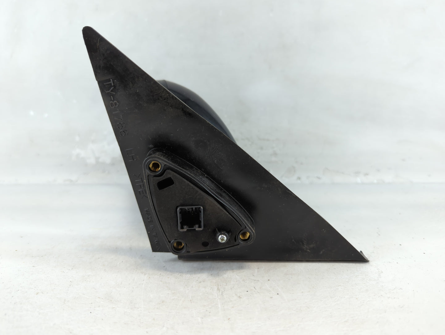 2001-2006 Hyundai Elantra Driver Side View Mirror - Left Door Mirror OEM Used - Oemusedautoparts1.com