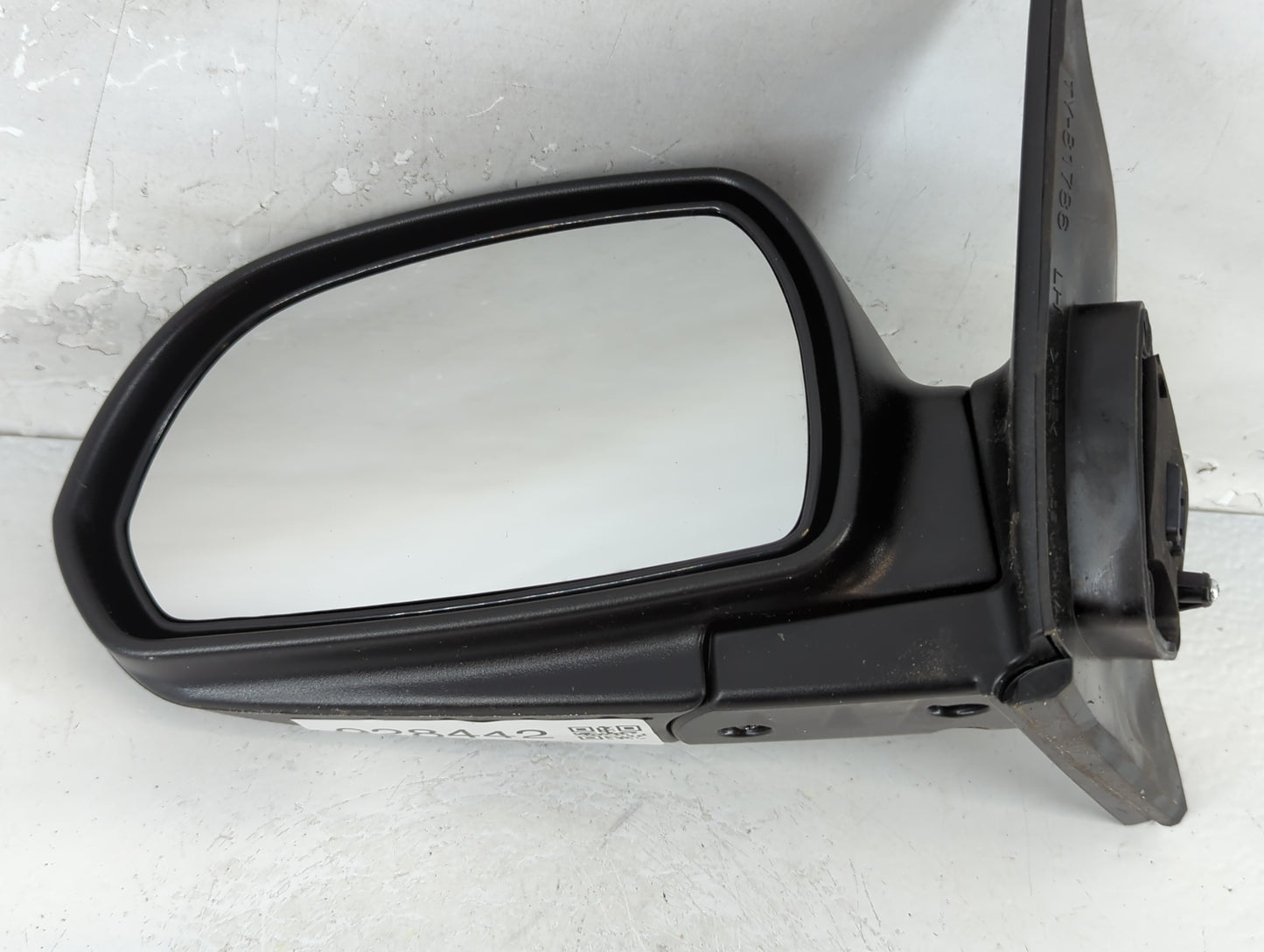 2001-2006 Hyundai Elantra Driver Side View Mirror - Left Door Mirror OEM Used - Oemusedautoparts1.com