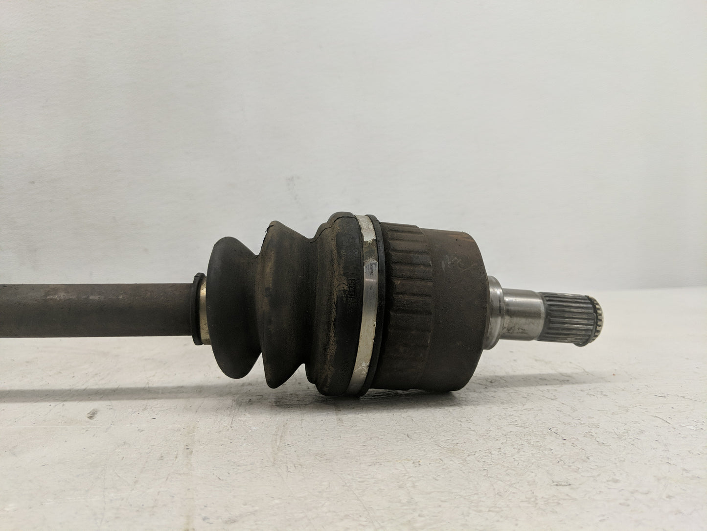2002-2006 Hyundai Santa Fe Axle Shaft Front Driver Cv C/v - Oemusedautoparts1.com