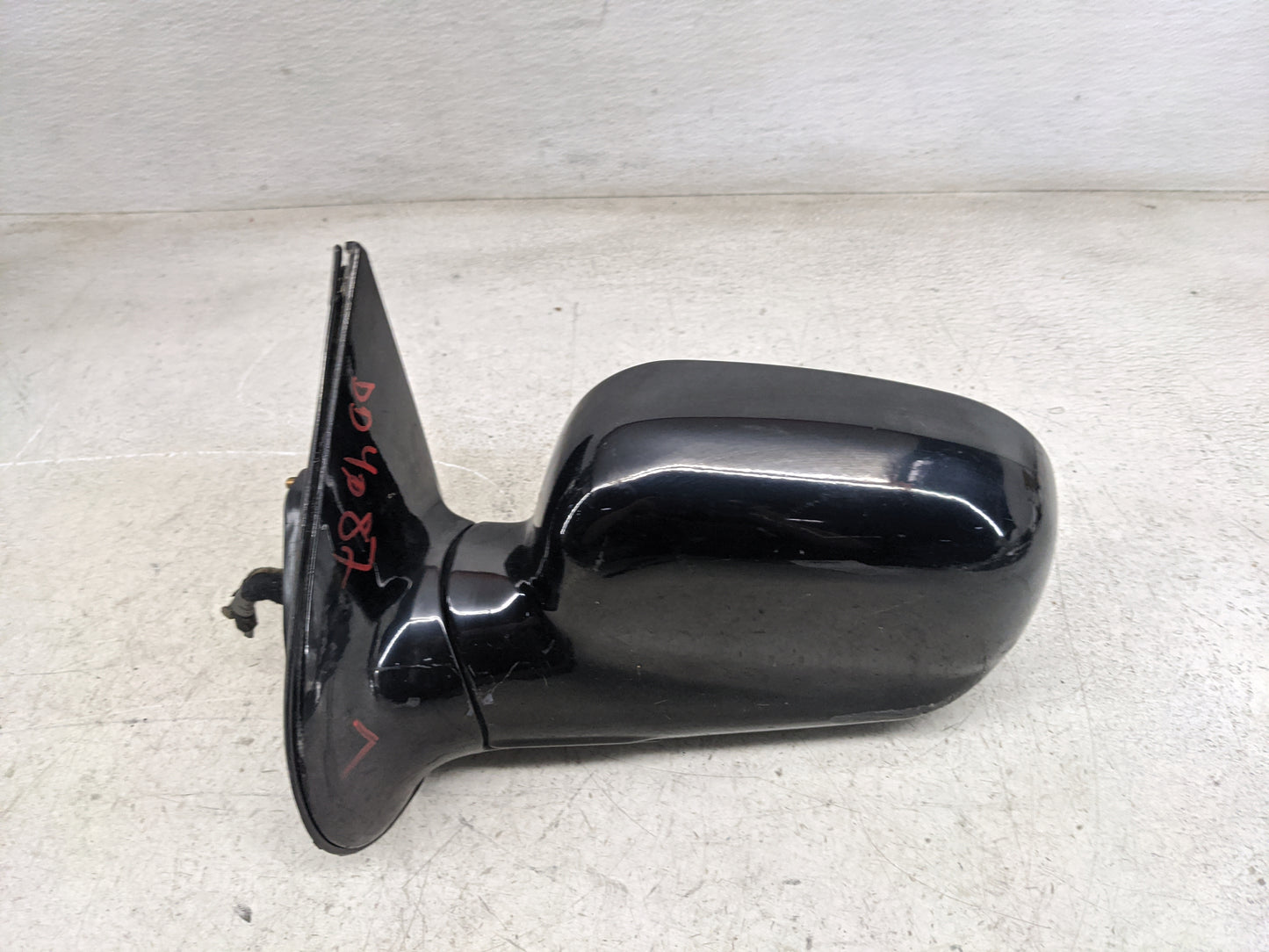 2001-2004 Hyundai Santa Fe Driver Side View Mirror - Left Door Mirror OEM Used - Oemusedautoparts1.com