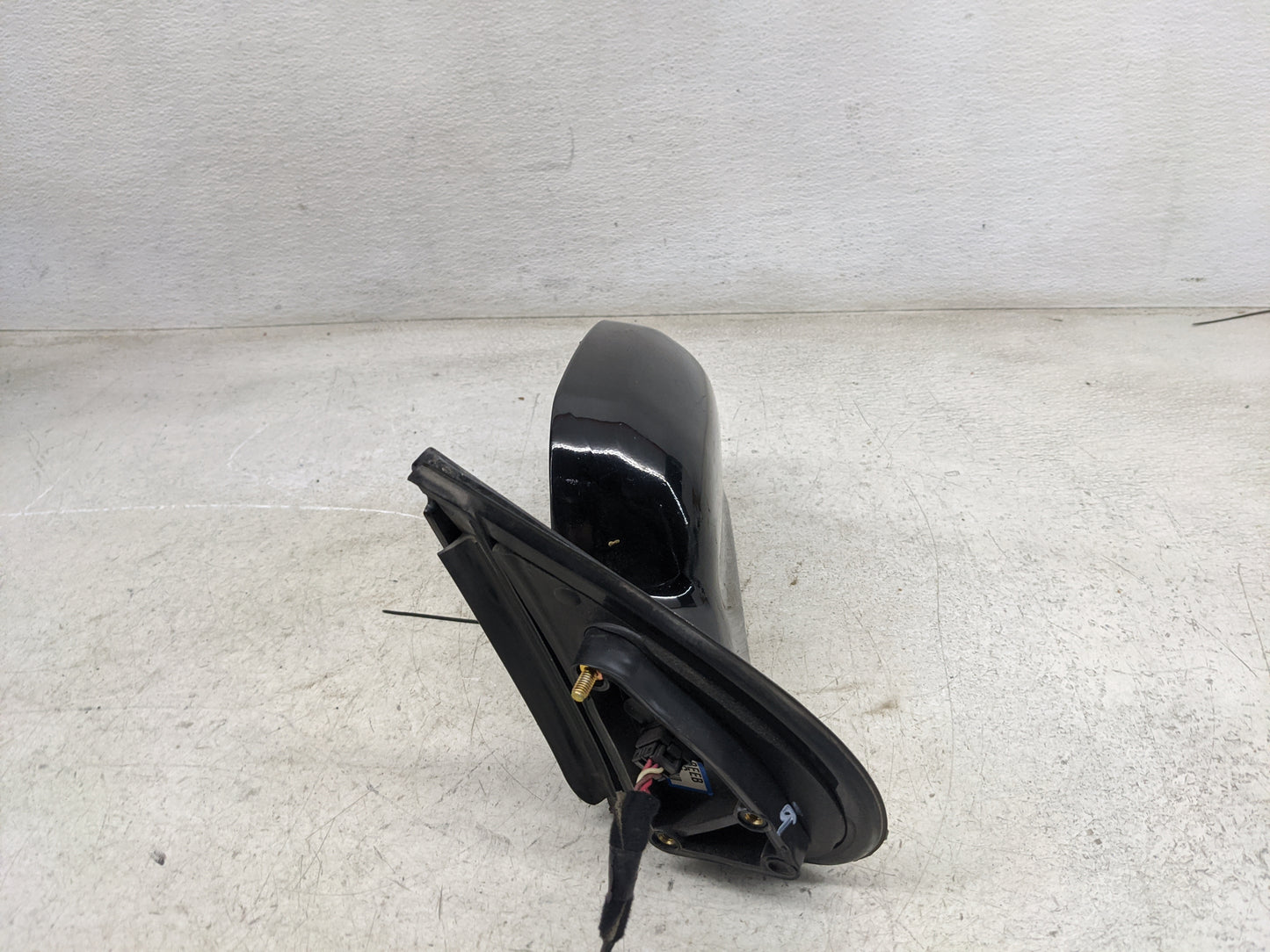 2001-2004 Hyundai Santa Fe Driver Side View Mirror - Left Door Mirror OEM Used - Oemusedautoparts1.com