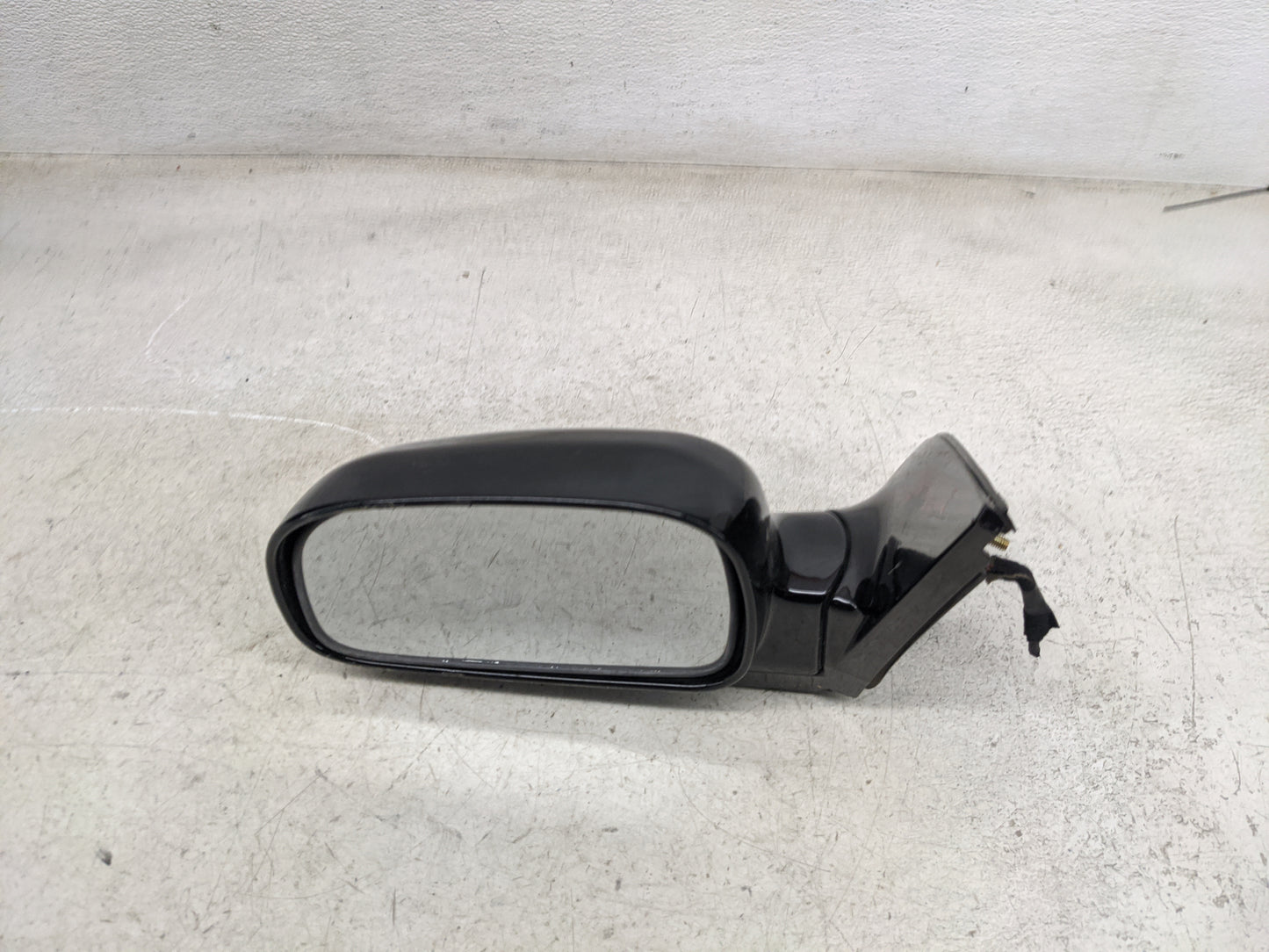 2001-2004 Hyundai Santa Fe Driver Side View Mirror - Left Door Mirror OEM Used - Oemusedautoparts1.com