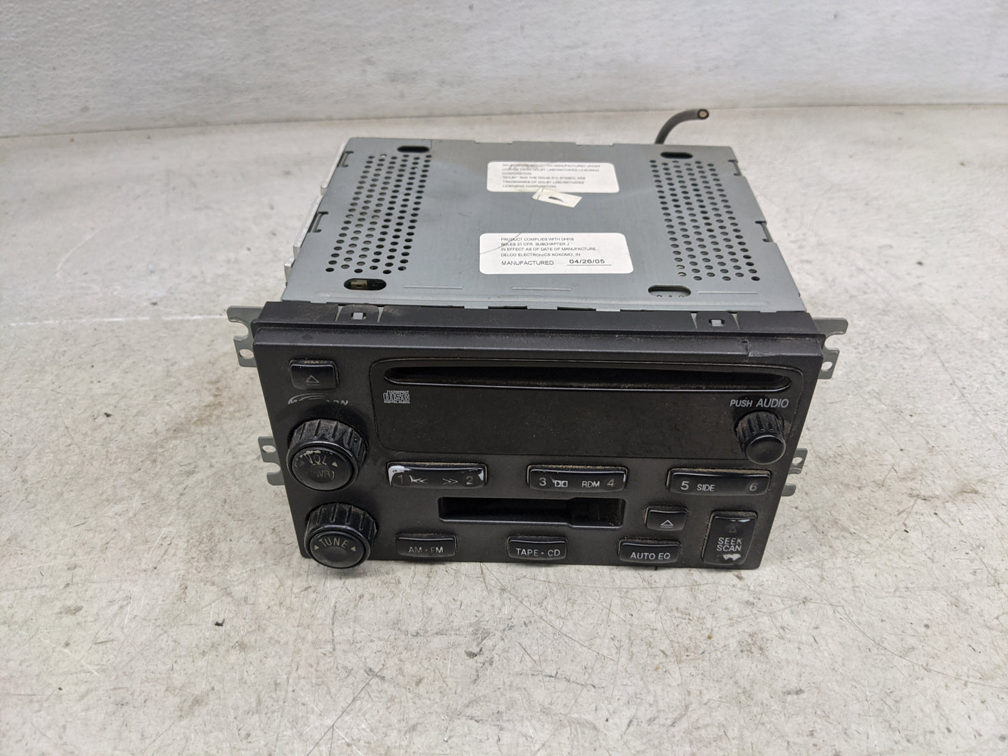 2003 Hyundai Santa Fe Radio AM FM Cd Player Receiver Replacement P/N:96185-26900 12220029 Fits OEM Used Auto Parts - Oemused