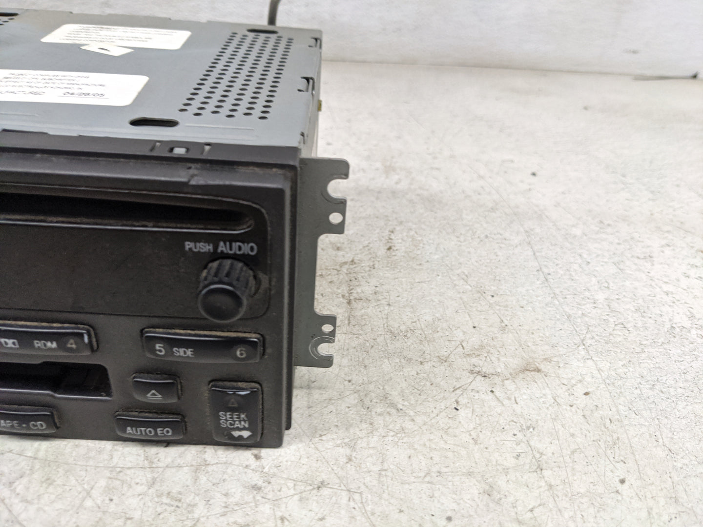 2003 Hyundai Santa Fe Radio AM FM Cd Player Receiver Replacement P/N:96185-26900 12220029 Fits OEM Used Auto Parts - Oemused