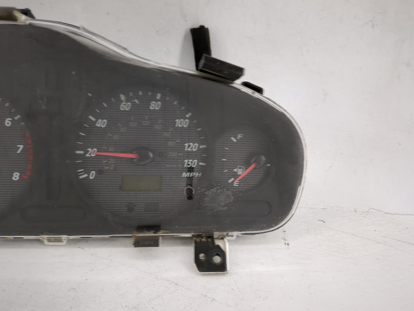 2001-2004 Hyundai Santa Fe Instrument Cluster Speedometer Gauges P/N:94001-26121 2004-62500HC122 Miles: Fits OEM Used Auto P