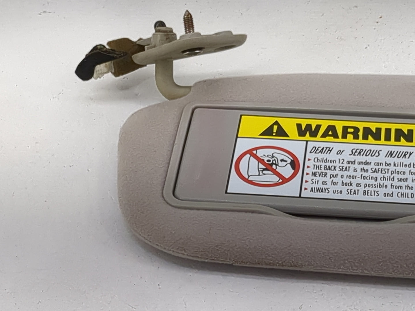 2003 Hyundai Santa Fe Sun Visor Shade Replacement Driver Left Mirror Fits OEM Used Auto Parts - Oemusedautoparts1.com