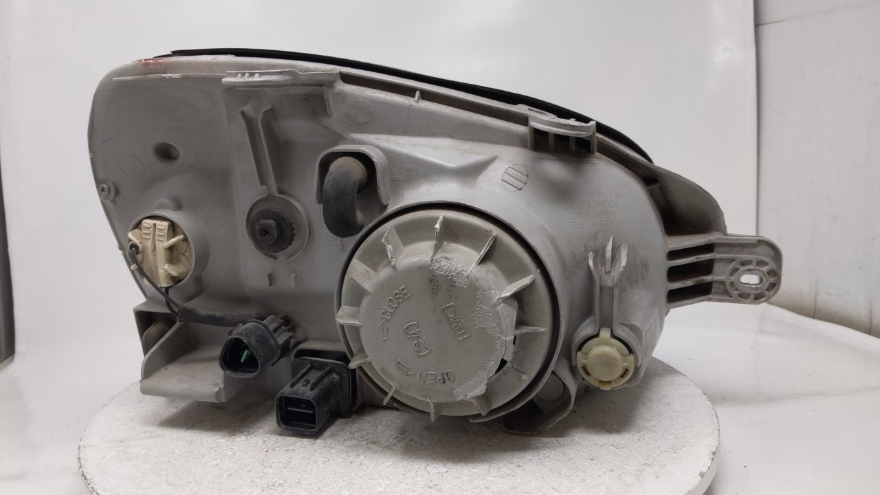 2003 Hyundai Santa Fe Driver Left Oem Head Light Lamp  R8s40b13 - Oemusedautoparts1.com