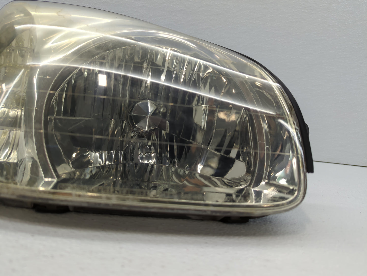2001-2004 Hyundai Santa Fe Passenger Right Oem Head Light Headlight Lamp - Oemusedautoparts1.com