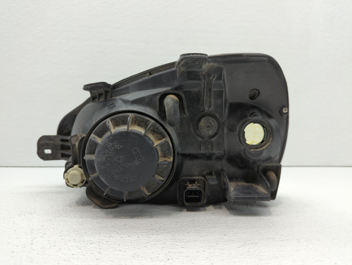 2001-2004 Hyundai Santa Fe Passenger Right Oem Head Light Headlight Lamp - Oemusedautoparts1.com