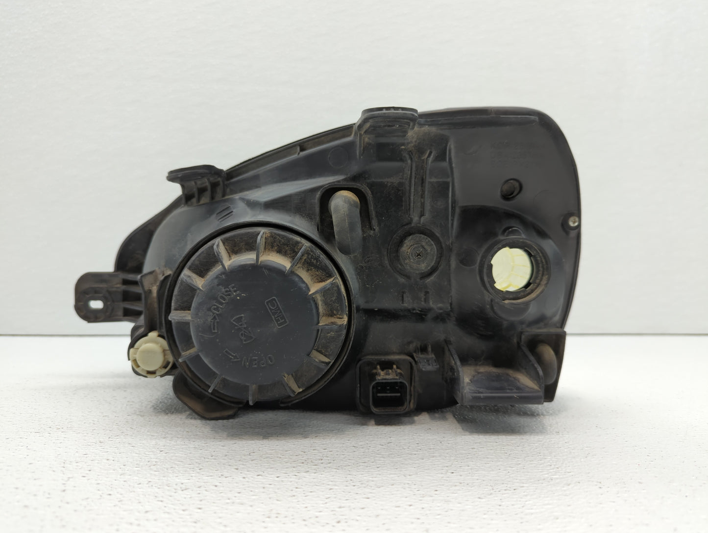 2001-2004 Hyundai Santa Fe Passenger Right Oem Head Light Headlight Lamp - Oemusedautoparts1.com