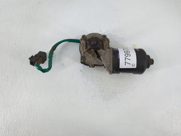 2001-2004 Hyundai Santa Fe Front Windshield Wiper Motor P/N:98110-26200 Fits Fits 2001 2002 2003 2004 OEM Used Auto Parts