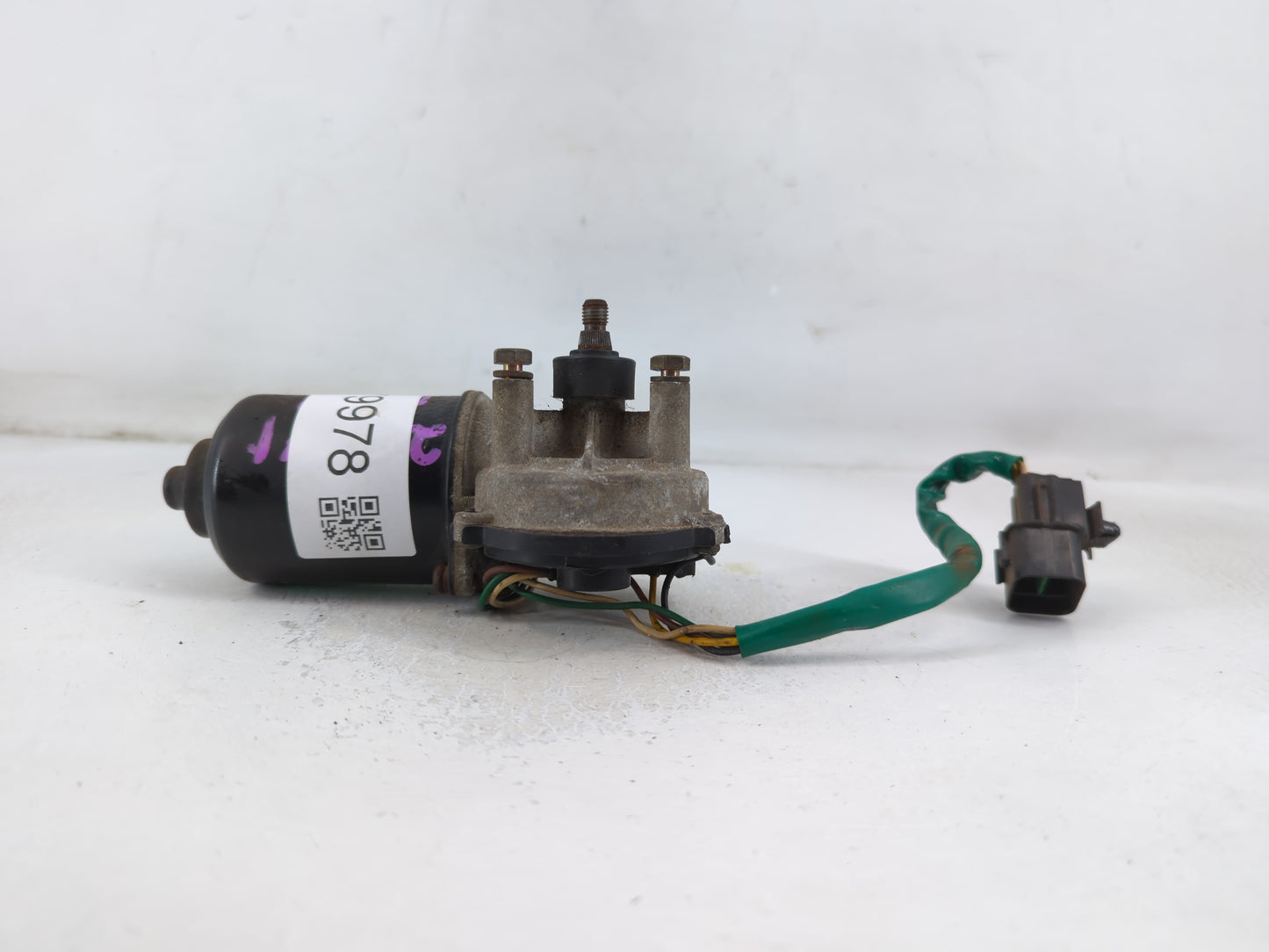 2001-2004 Hyundai Santa Fe Front Windshield Wiper Motor P/N:98110-26200 Fits Fits 2001 2002 2003 2004 OEM Used Auto Parts - 