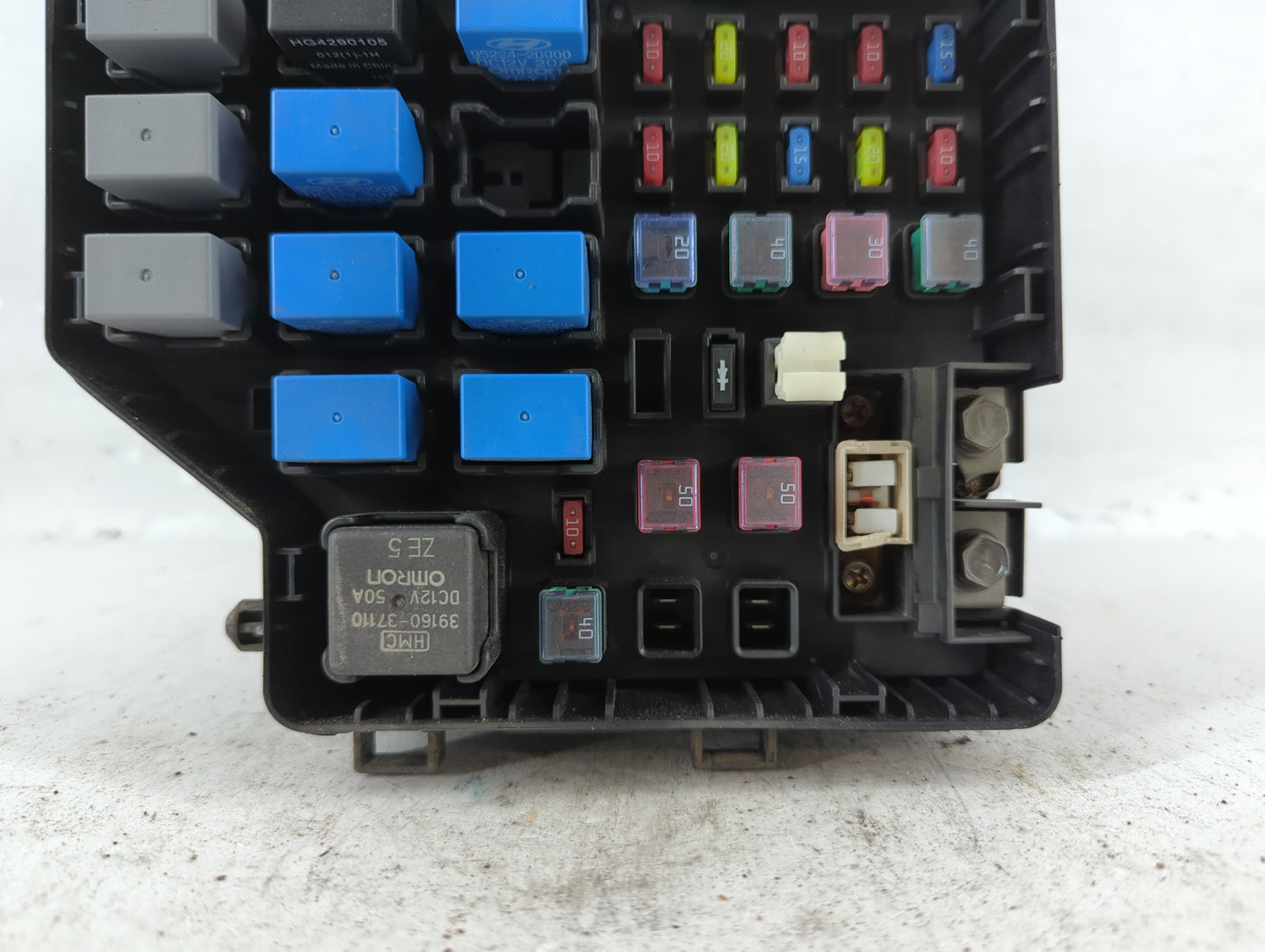 2001-2006 Hyundai Santa Fe Fusebox Fuse Box Panel Relay Module P/N:91213-26002 Fits Fits 2001 2002 2003 2004 2005 2006 OEM U