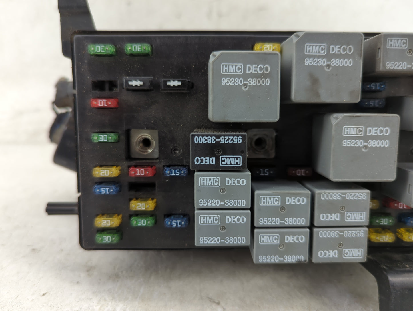 2002-2005 Hyundai Sonata Fusebox Fuse Box Panel Relay Module Fits Fits 2002 2003 2004 2005 OEM Used Auto Parts - Oemusedauto