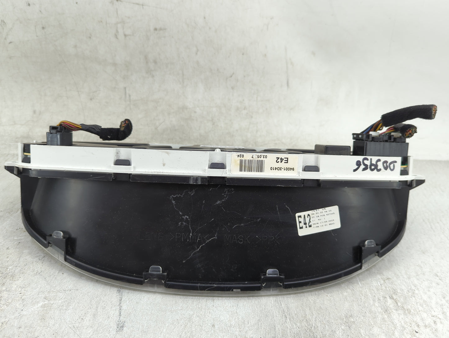 2003-2005 Hyundai Sonata Instrument Cluster Speedometer Gauges Miles: Fits Fits 2003 2004 2005 OEM Used Auto Parts - Oemused