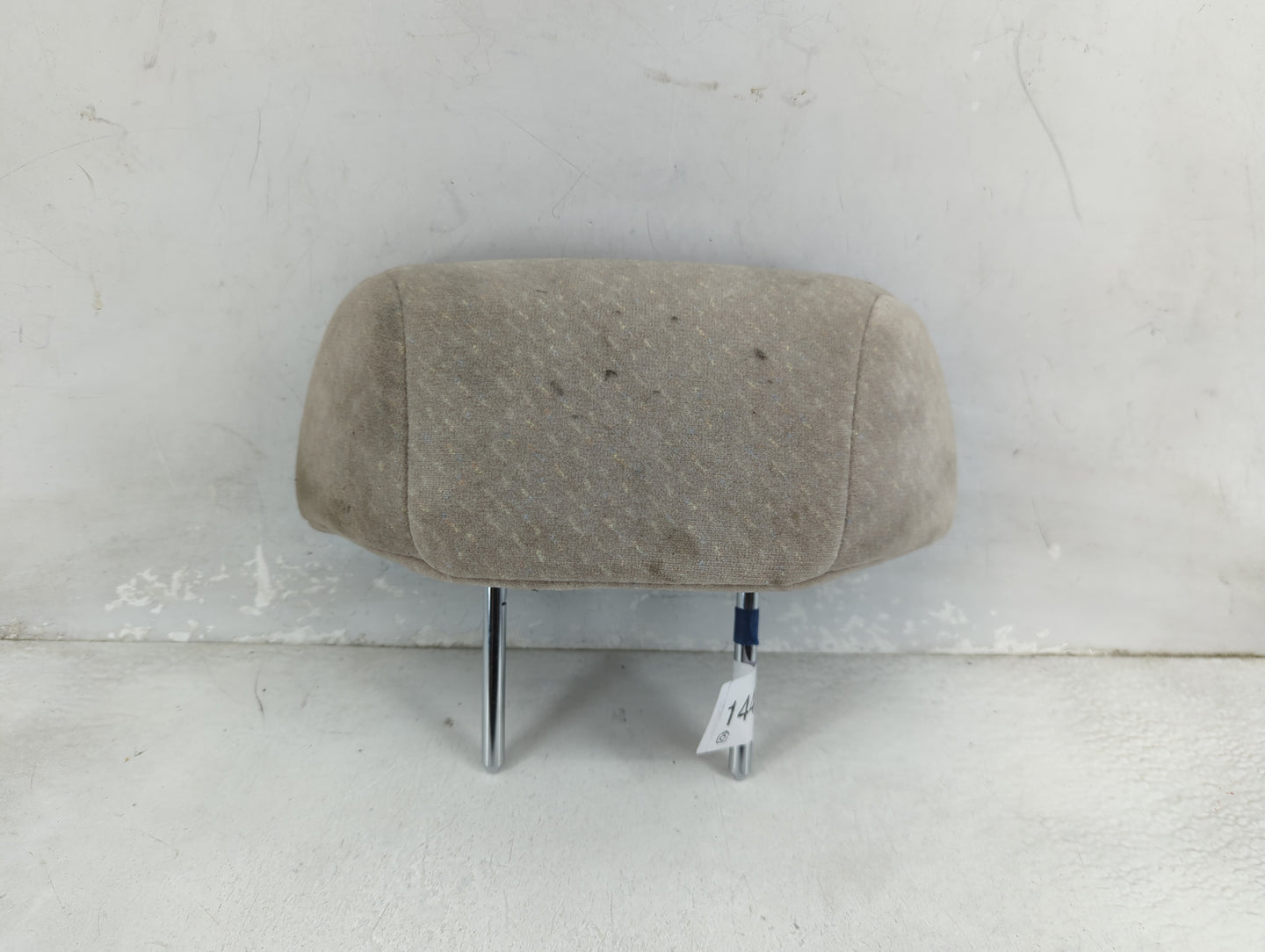 2002-2005 Hyundai Sonata Headrest Head Rest Rear Seat Fits Fits 2002 2003 2004 2005 OEM Used Auto Parts - Oemusedautoparts1.