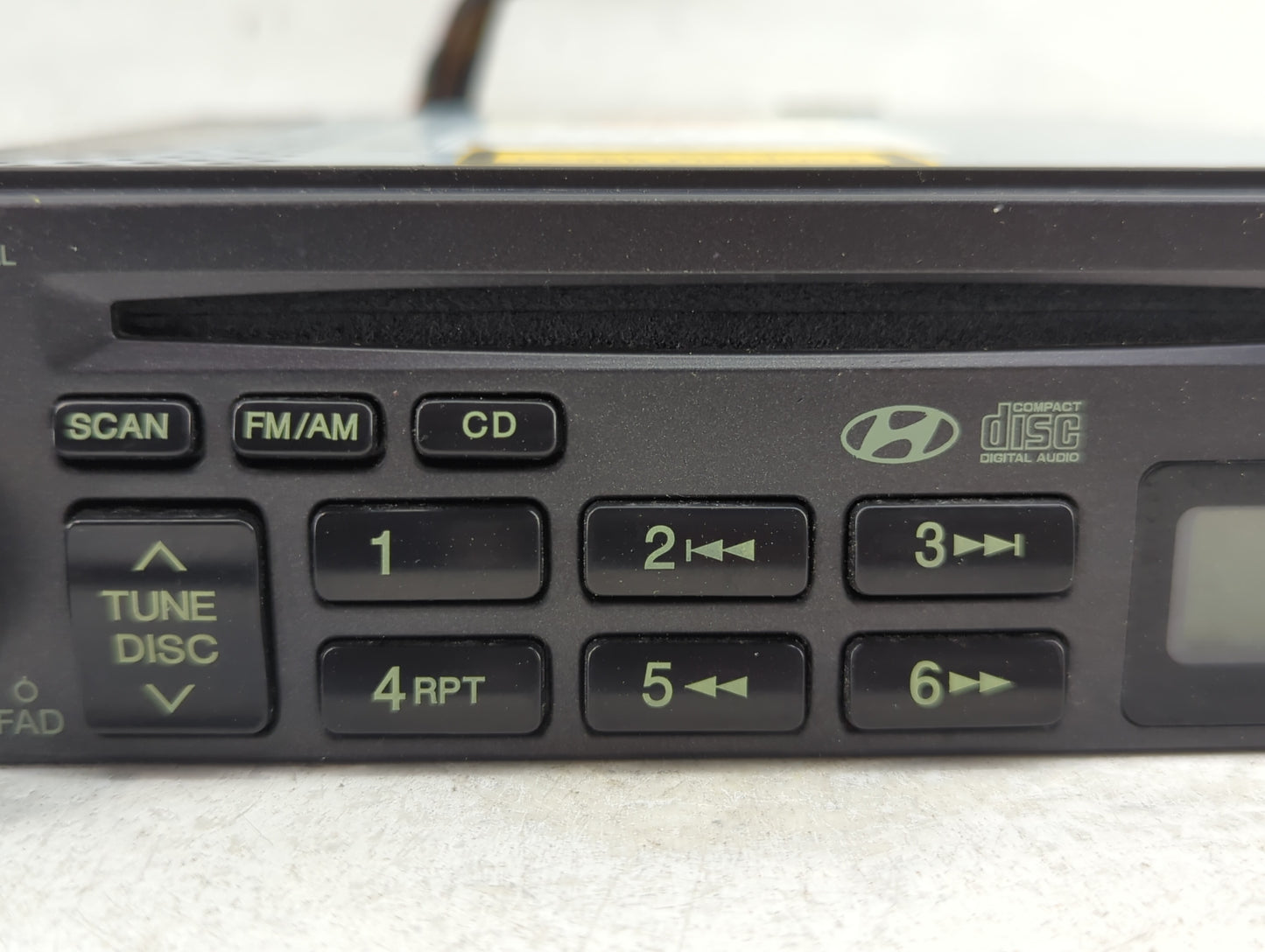 2002-2005 Hyundai Sonata Radio AM FM Cd Player Receiver Replacement P/N:96160-3D102 Fits Fits 2002 2003 2004 2005 OEM Used A
