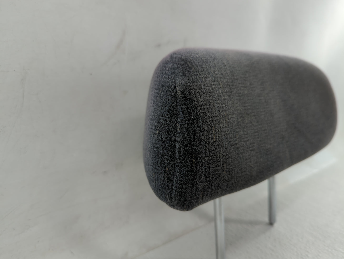 2002-2005 Hyundai Sonata Headrest Head Rest Front Driver Passenger Seat Fits Fits 2002 2003 2004 2005 OEM Used Auto Parts - 