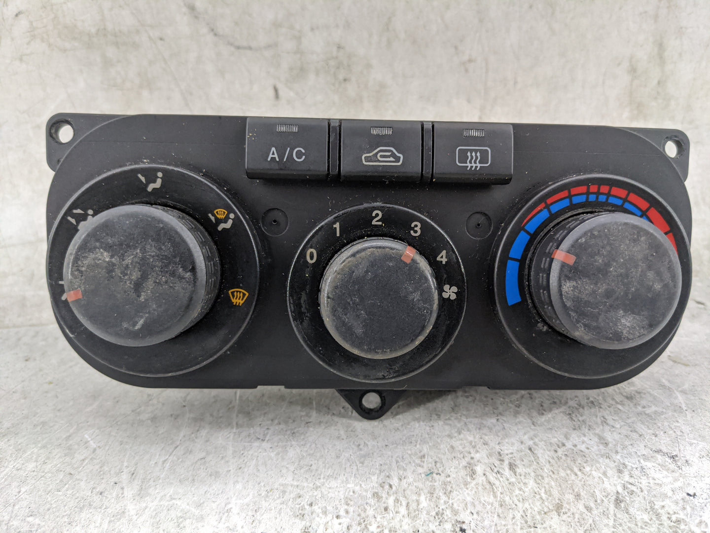 2003 Hyundai Tiburon Climate Control Module Temperature AC/Heater Replacement P/N:97250-2CXXX Fits OEM Used Auto Parts - Oem
