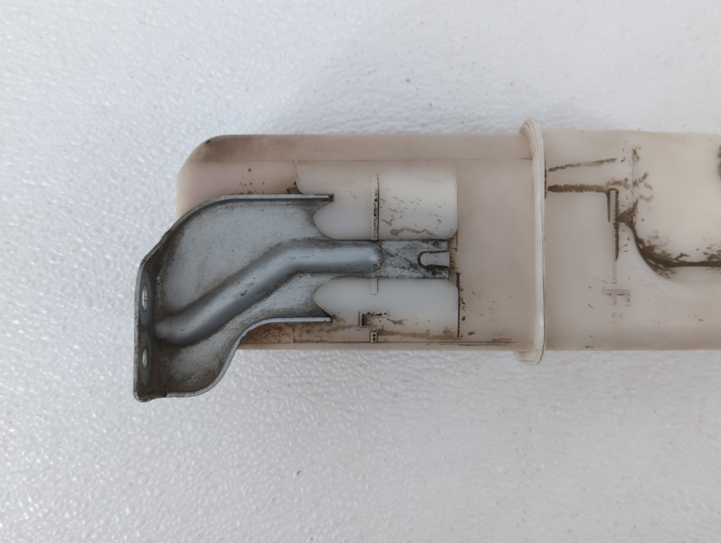 2003-2008 Hyundai Tiburon Radiator Coolant Overflow Expansion Tank Bottle - Oemusedautoparts1.com