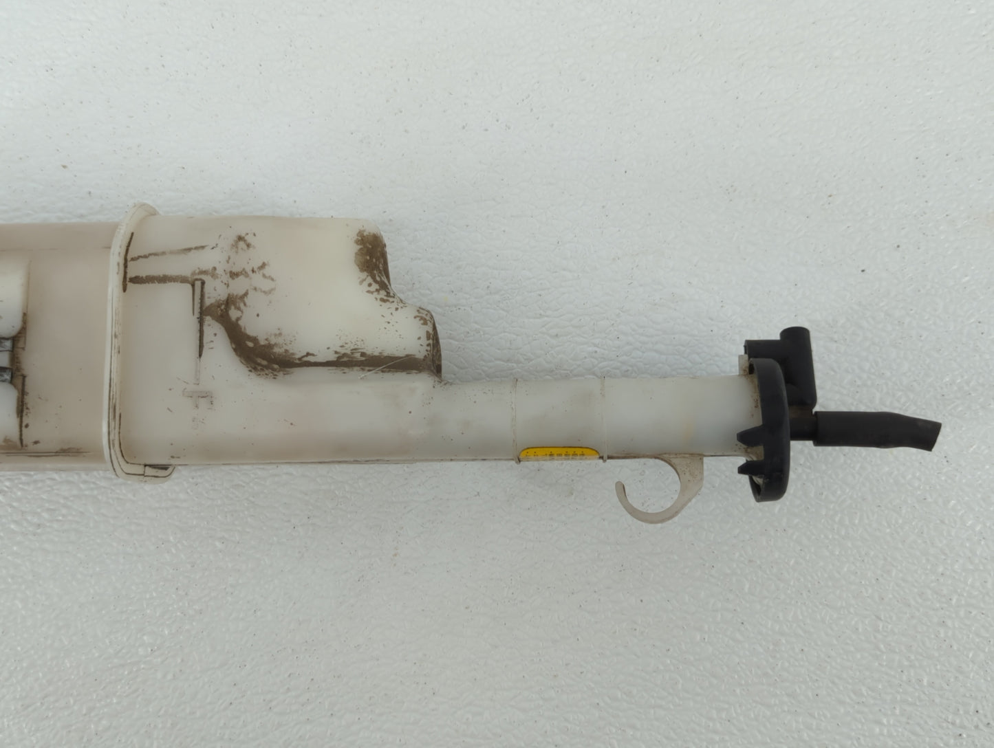 2003-2008 Hyundai Tiburon Radiator Coolant Overflow Expansion Tank Bottle - Oemusedautoparts1.com