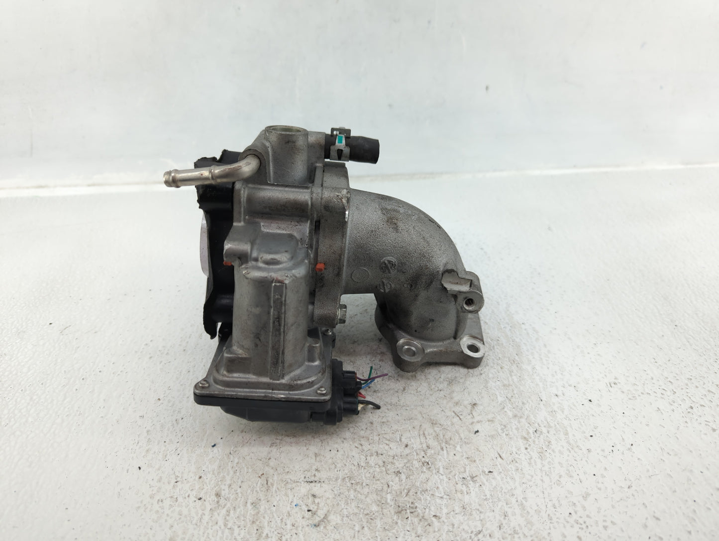 2003-2008 Hyundai Tiburon Throttle Body P/N:3510037320 Fits Fits 2001 2002 2003 2004 2005 2006 2007 2008 OEM Used Auto Parts