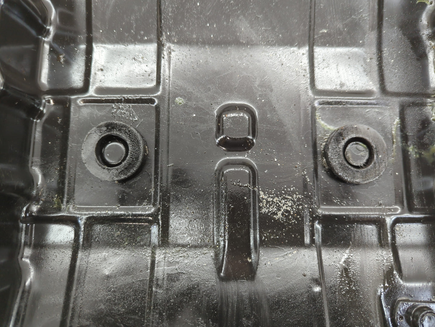 2003-2008 Infiniti Fx35 Engine Oil Pan Fits Fits 2003 2004 2005 2006 2007 2008 OEM Used Auto Parts - Oemusedautoparts1.com