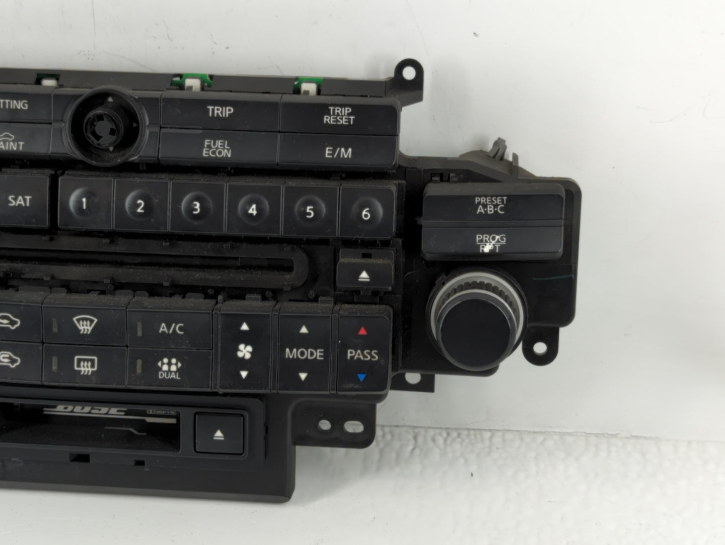 2003 Infiniti Fx35 Climate Control Module Temperature AC/Heater Replacement P/N:T31100A0310000 Fits OEM Used Auto Parts - Oe