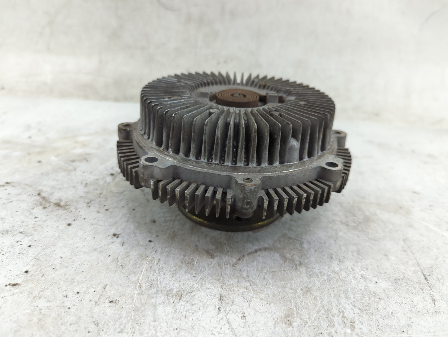 2003-2004 Infiniti G35 Radiator Cooling Fan Clutch - Oemusedautoparts1.com