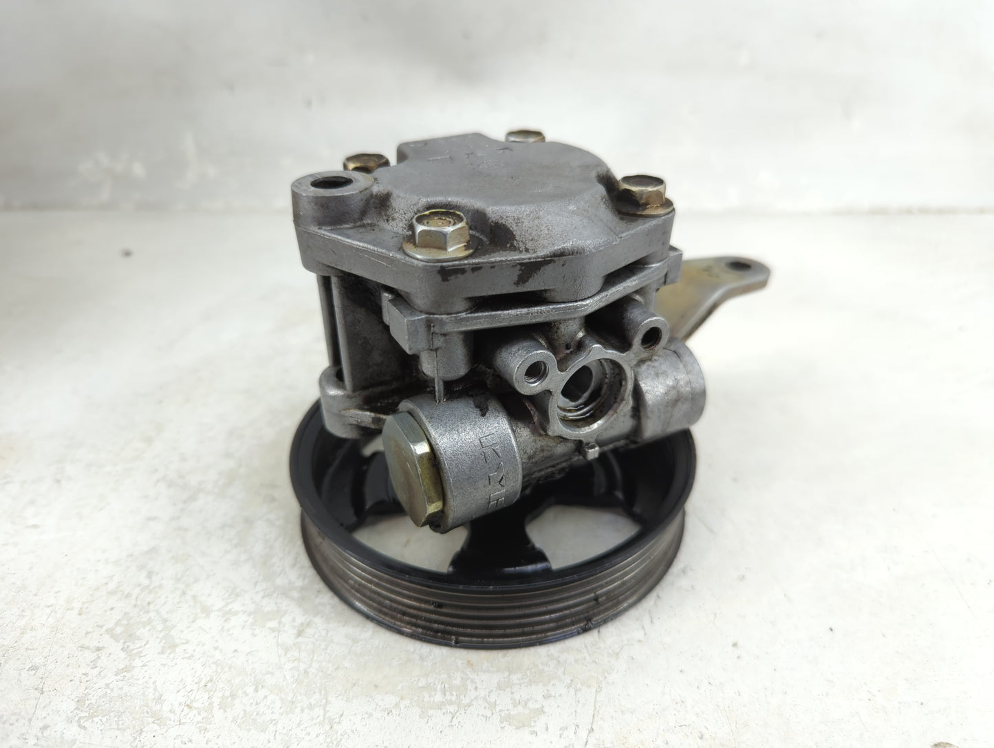 2003-2007 Infiniti G35 Power Steering Column Pump Oem 1467152 - Oemusedautoparts1.com