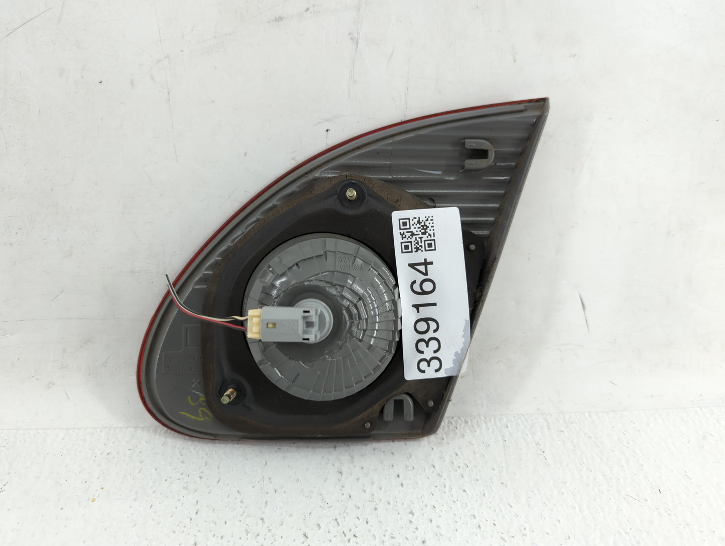 2003-2004 Infiniti G35 Tail Light Assembly Passenger Right OEM P/N:220-63622 Fits Fits 2003 2004 OEM Used Auto Parts - Oemus